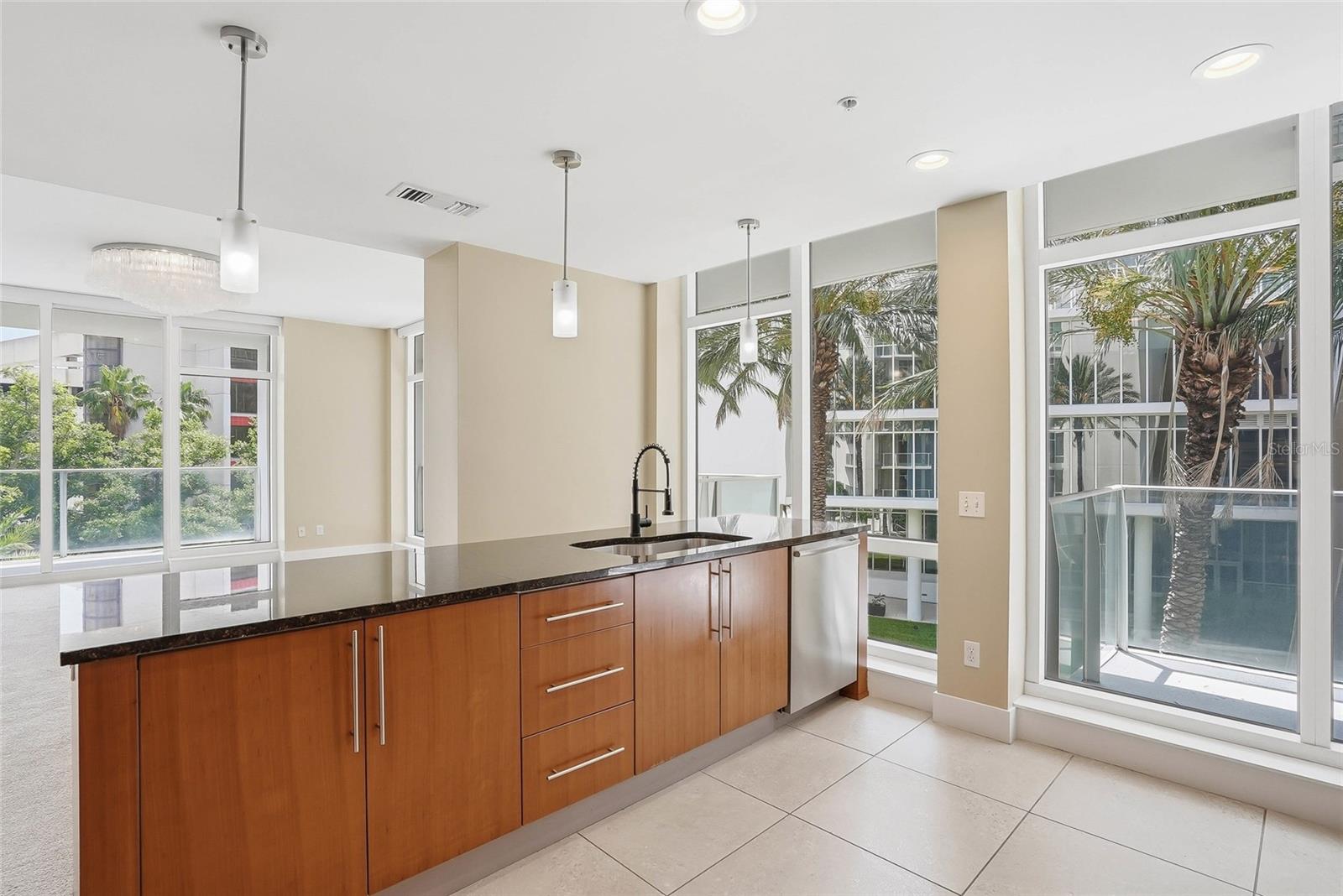 SIGNATURE PLACE CONDO - Residential