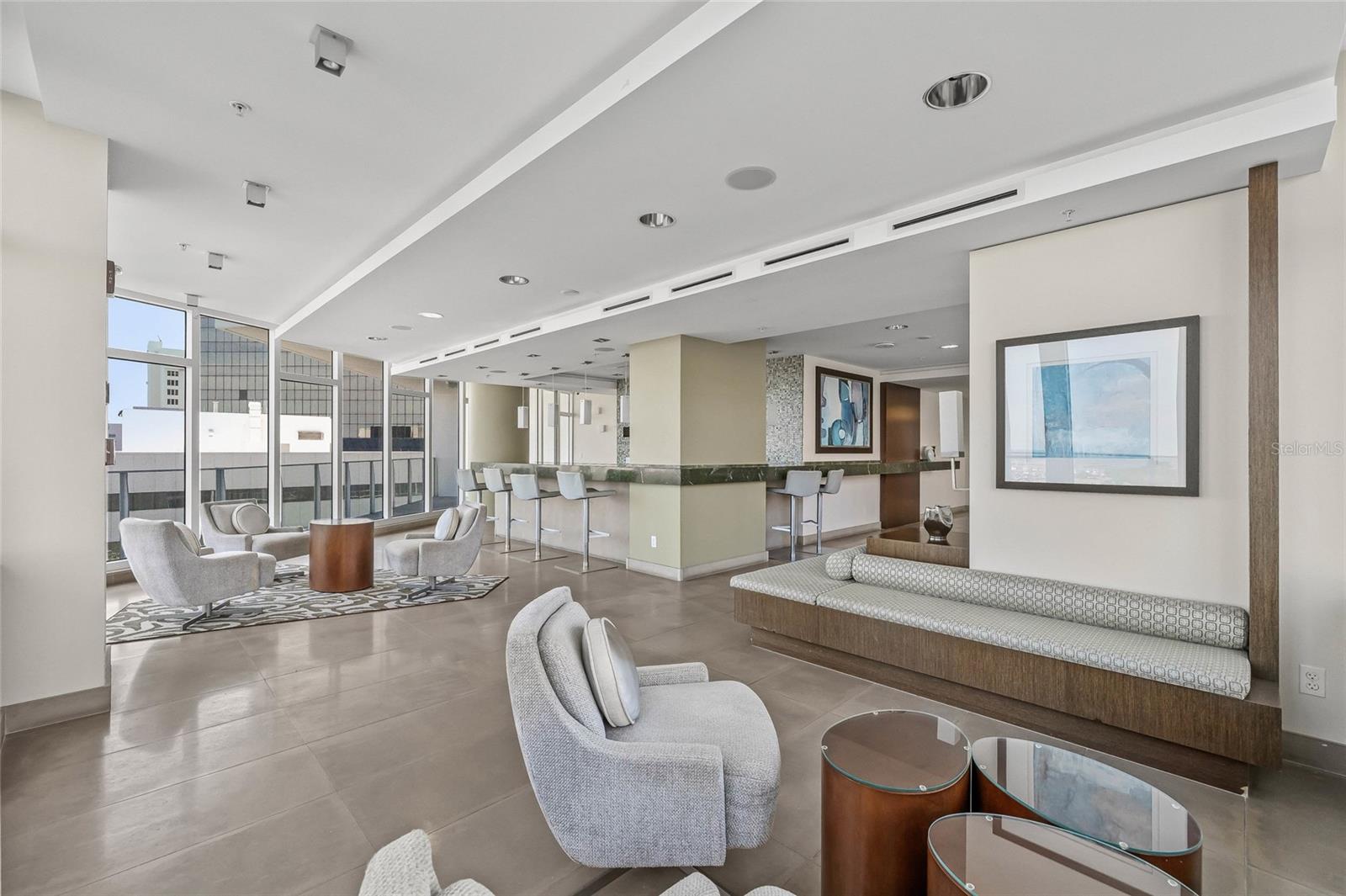 SIGNATURE PLACE CONDO - Residential