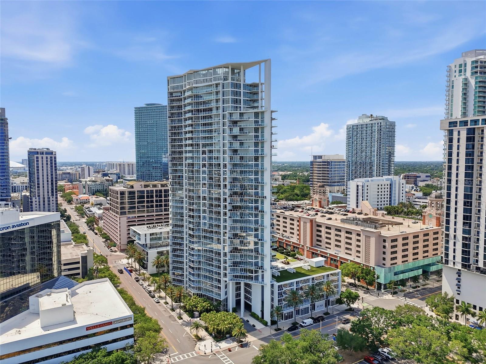 SIGNATURE PLACE CONDO - Residential