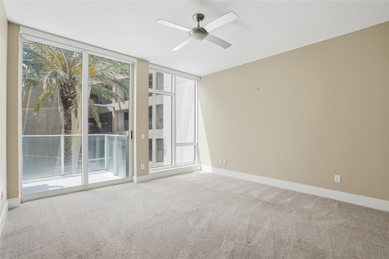 SIGNATURE PLACE CONDO - Residential