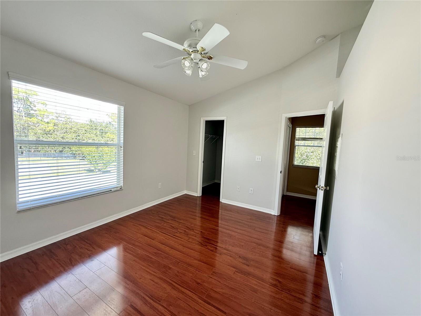 COUNTRY CHASE - Residential Lease