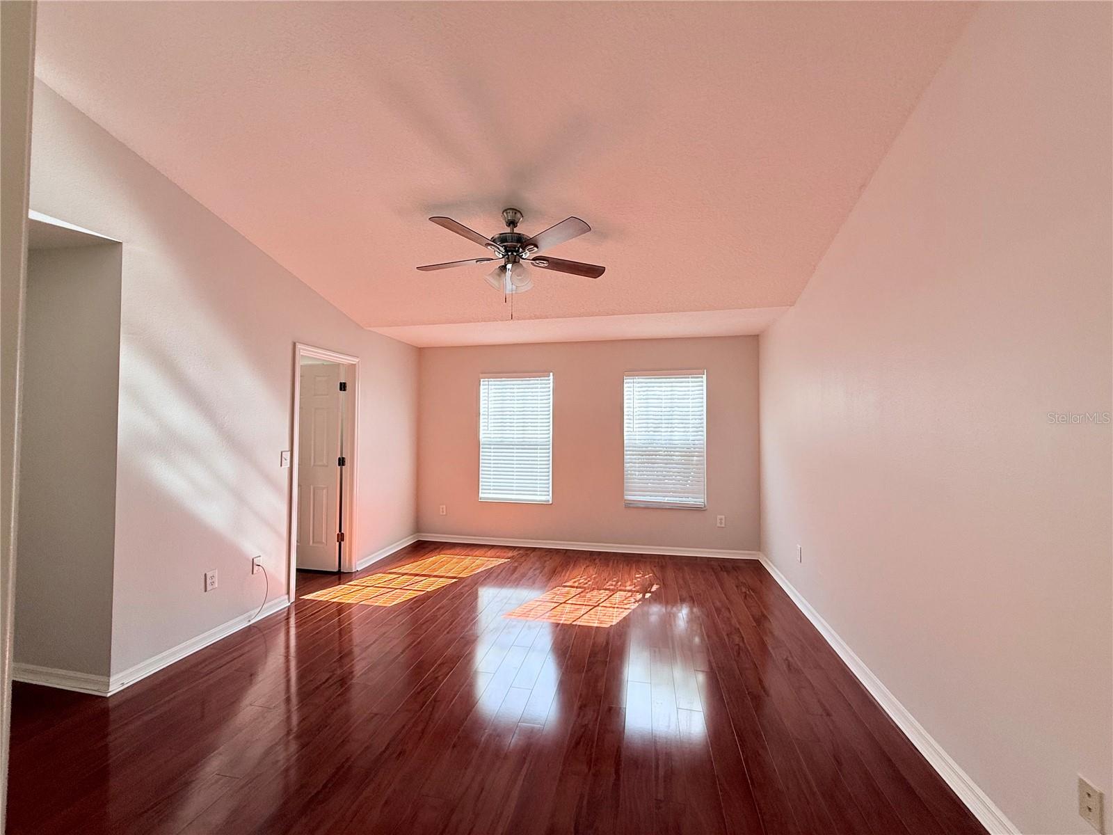 COUNTRY CHASE - Residential Lease