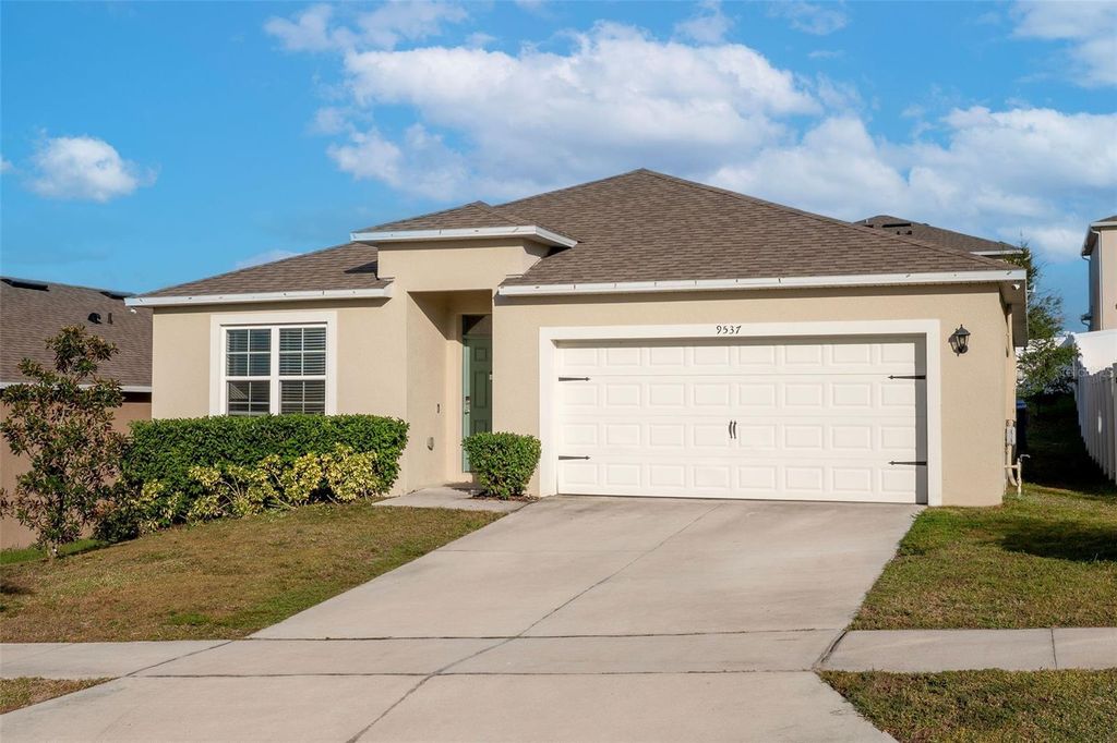 Photo of 9537 Black Walnut Drive, Clermont, FL 34715 (MLS # O6358257)