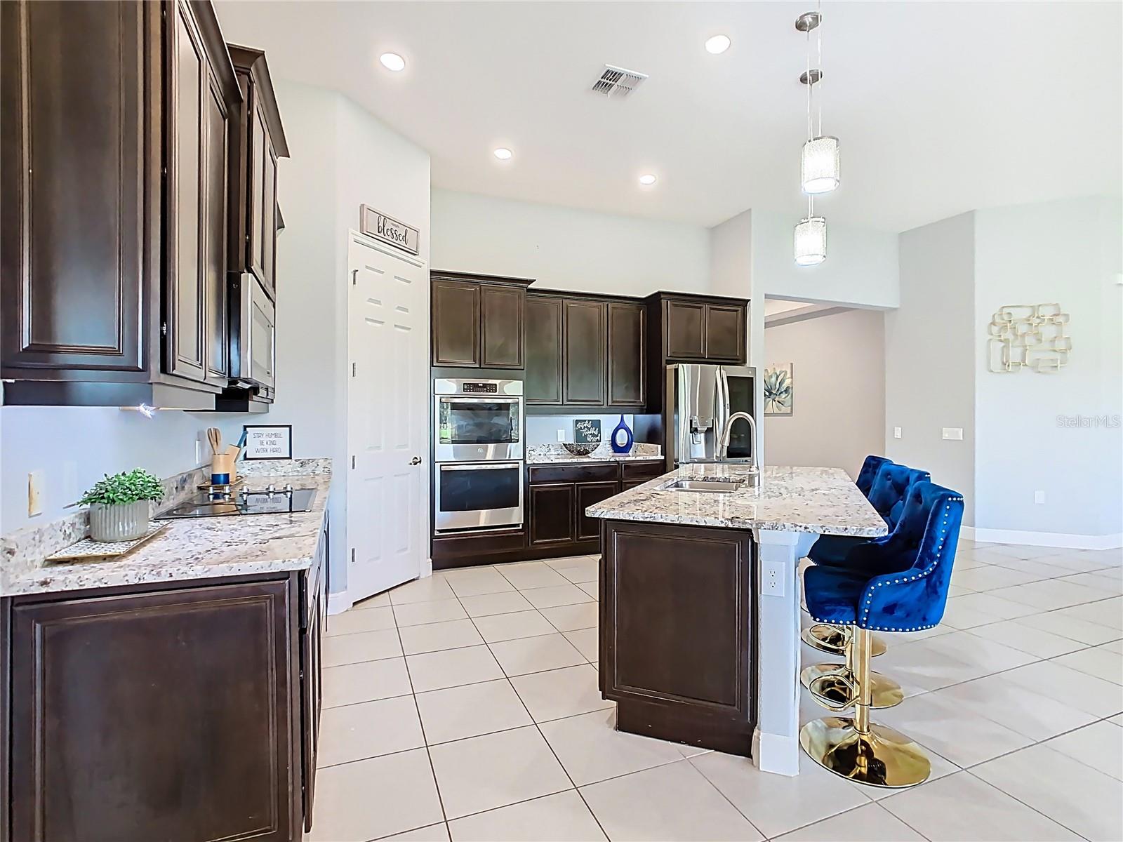 BELLALAGO PH B-2 - Residential