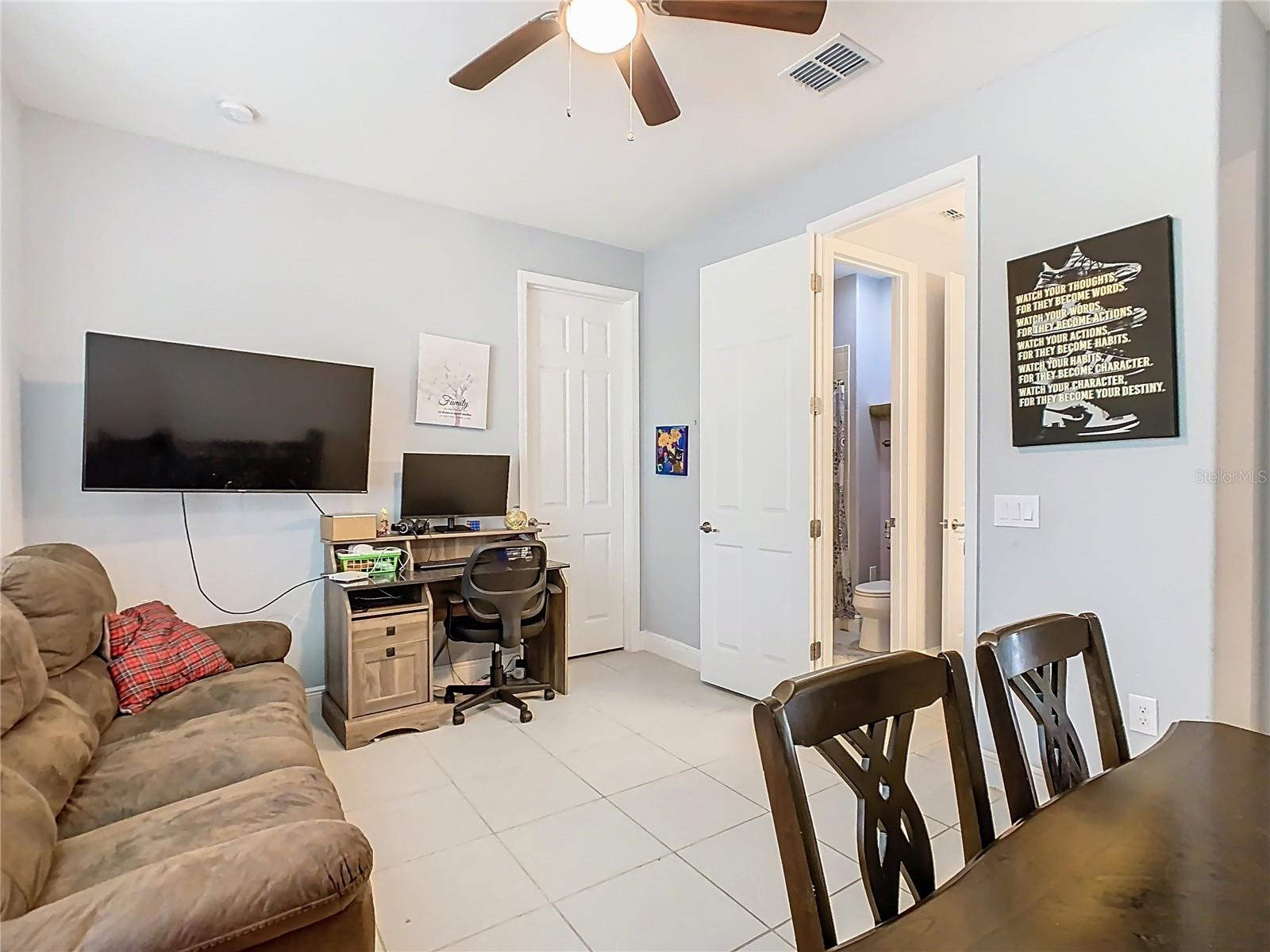 BELLALAGO PH B-2 - Residential