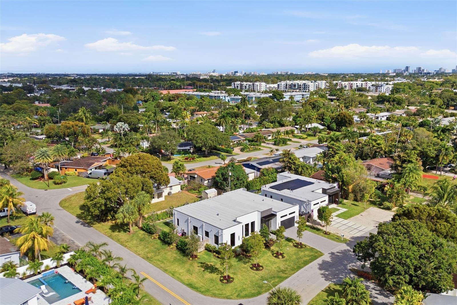 TROPICAL MANORS 33-31 B - Residential