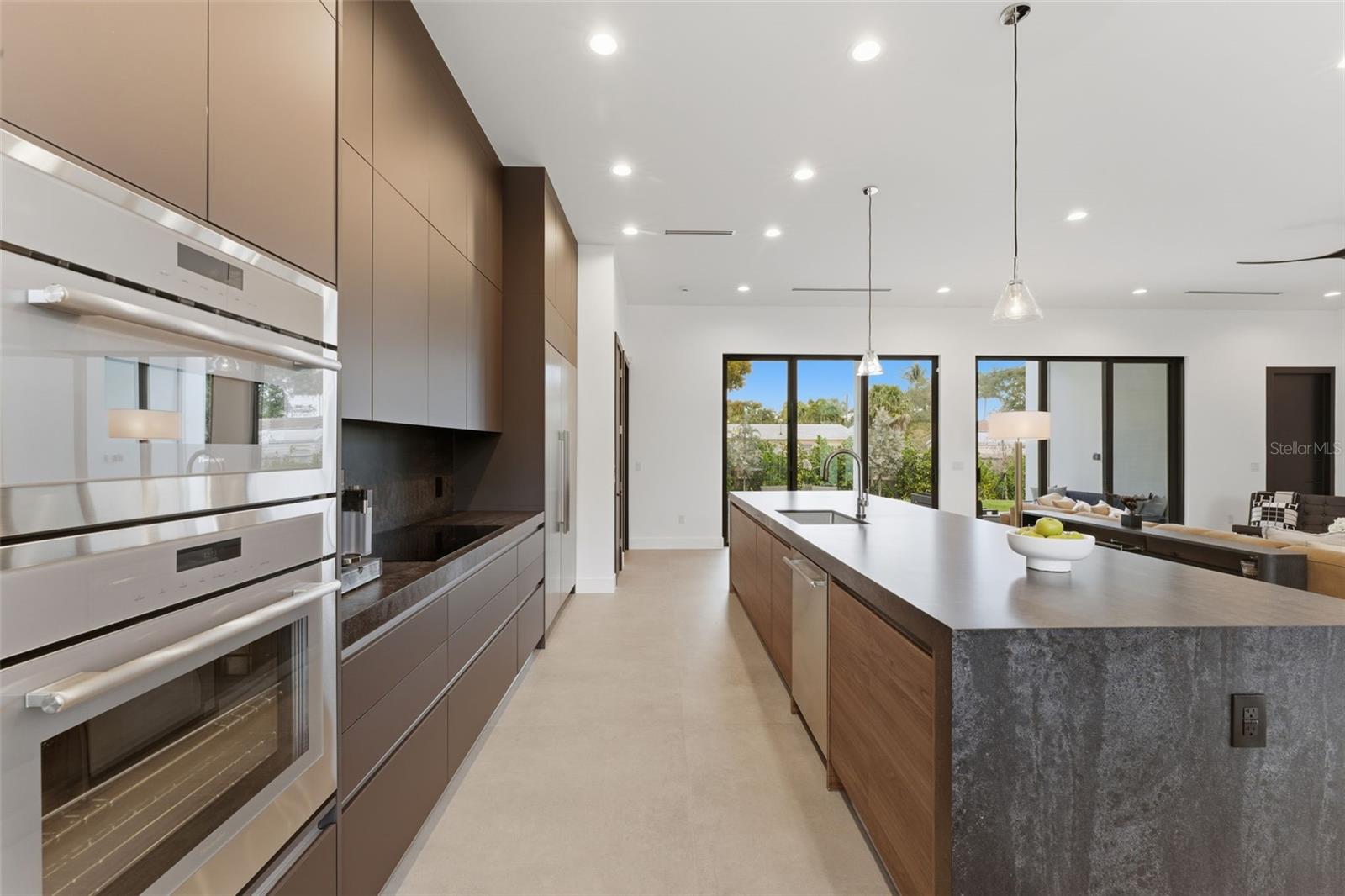 TROPICAL MANORS 33-31 B - Residential