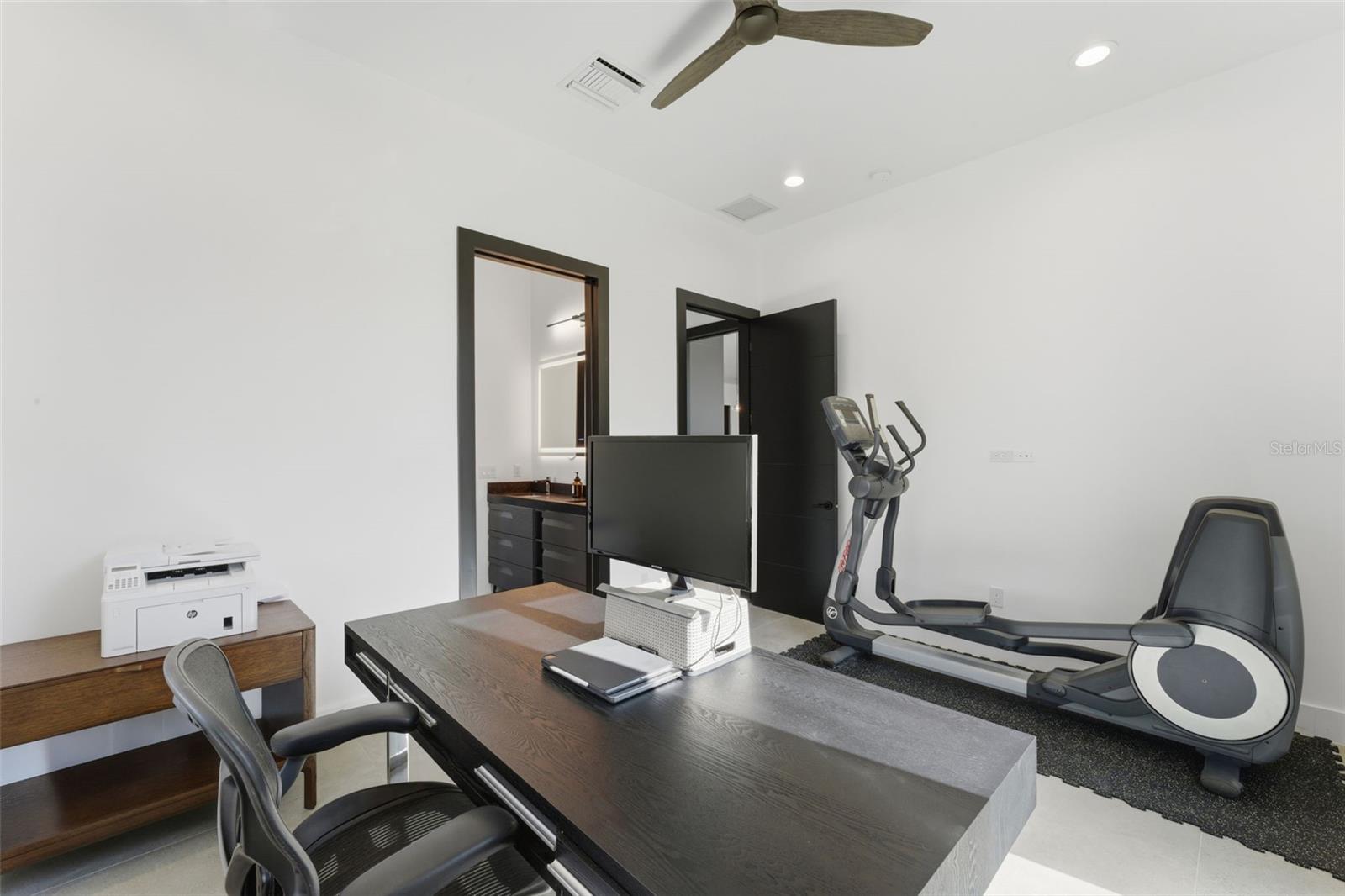 TROPICAL MANORS 33-31 B - Residential