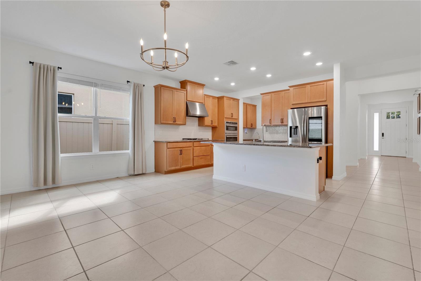 961 LAKESIDE ESTATES DRIVE