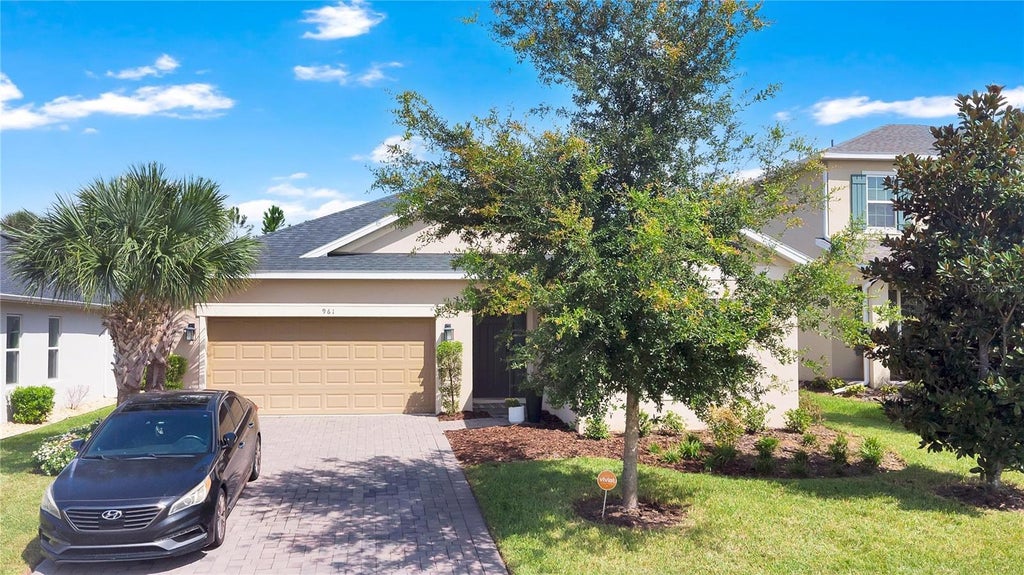 Photo of 961 Lakeside Estates Drive, Apopka, FL 32703 (MLS # O6441967)