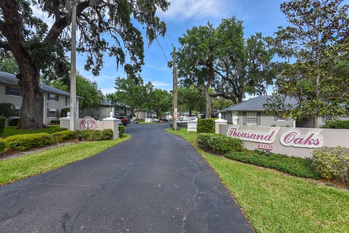 THOUSAND OAKS CONDO - Residential