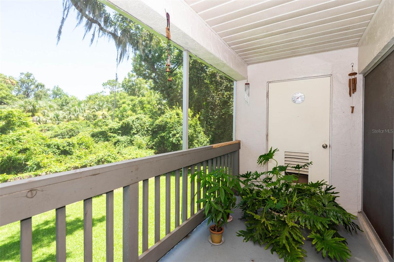 THOUSAND OAKS CONDO - Residential