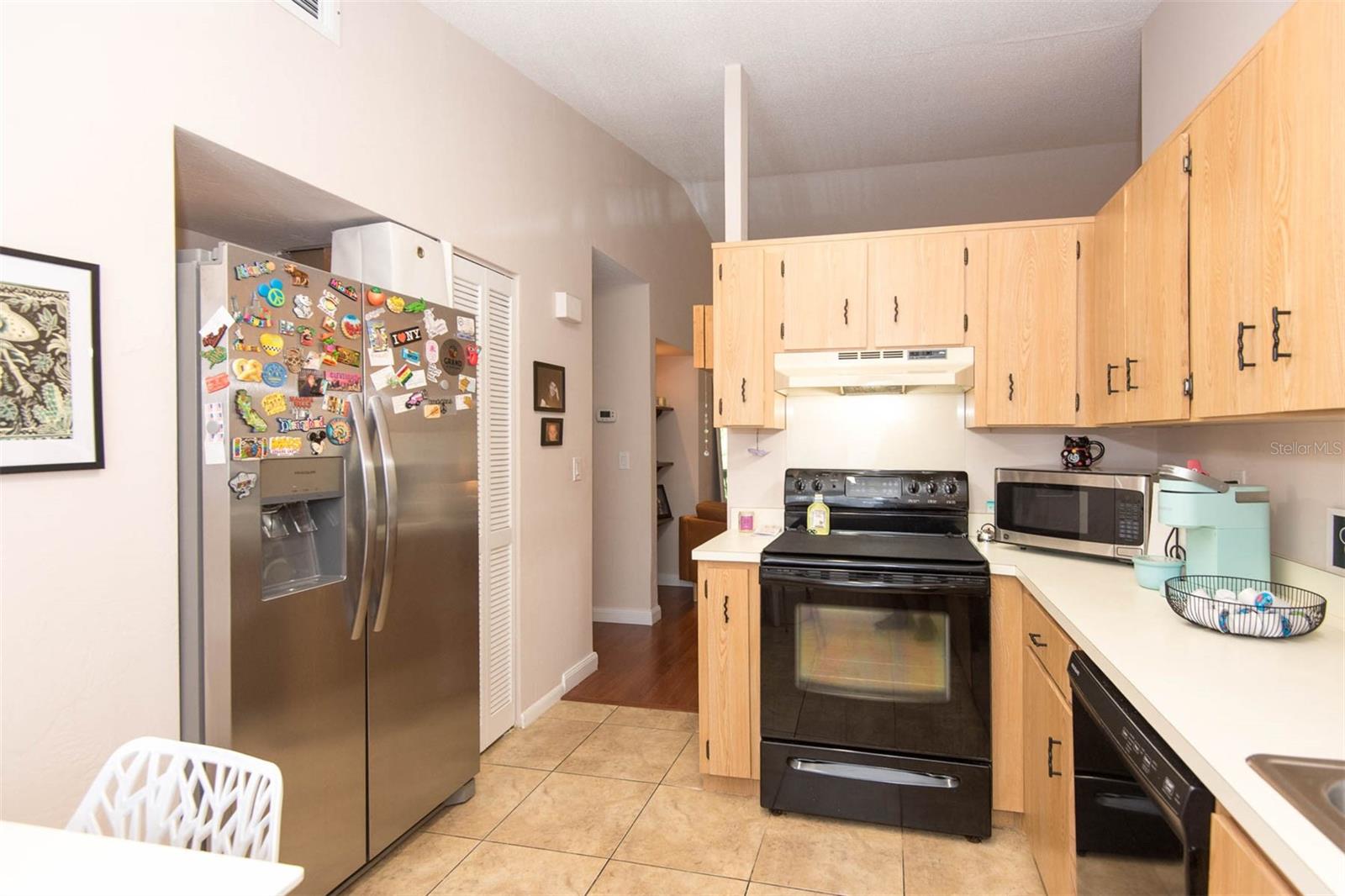 THOUSAND OAKS CONDO - Residential