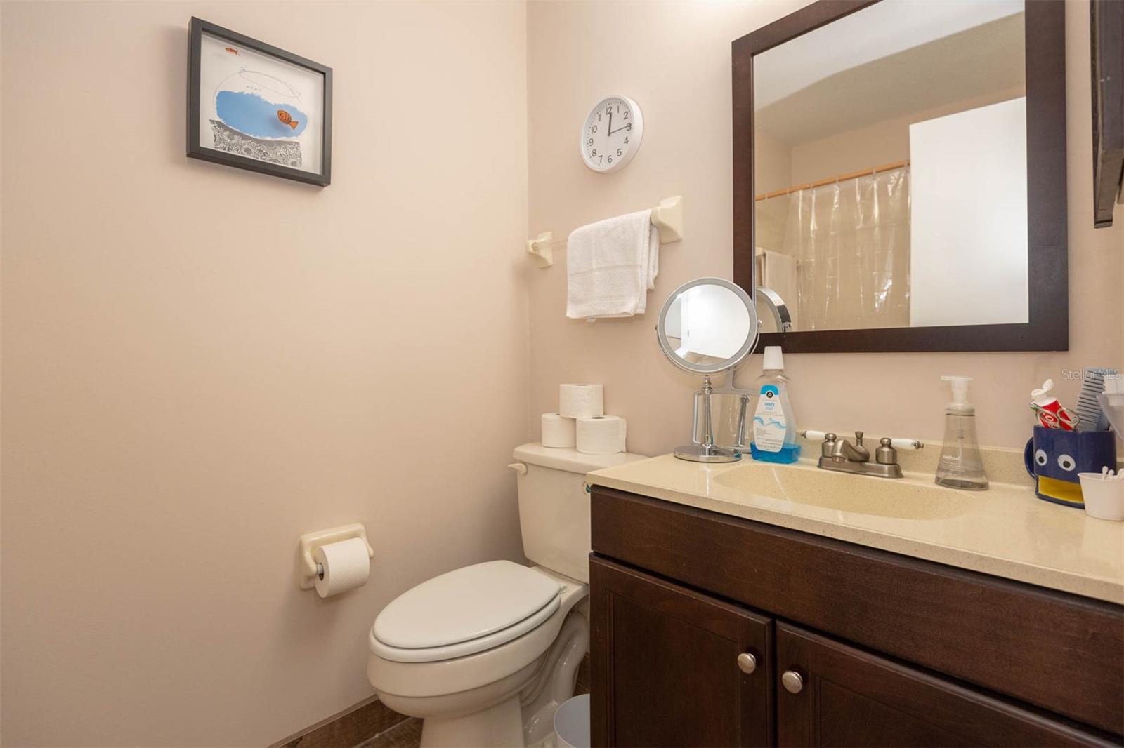 THOUSAND OAKS CONDO - Residential