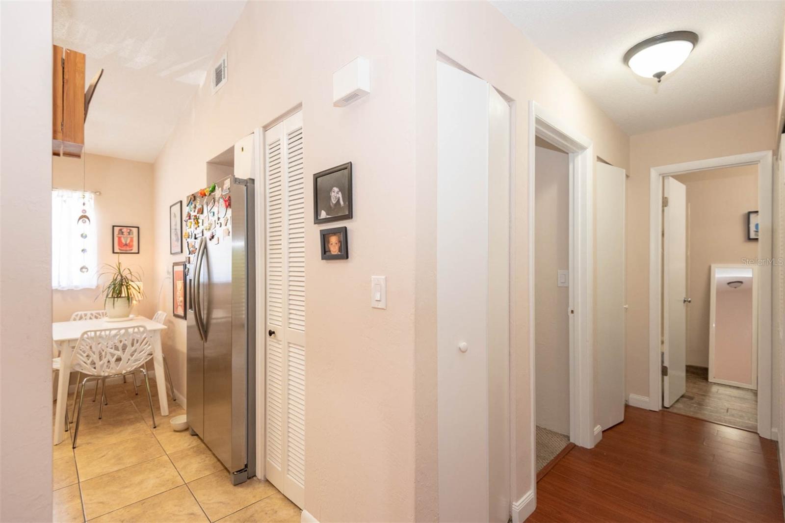 THOUSAND OAKS CONDO - Residential