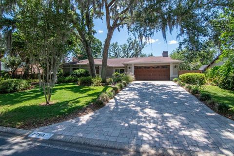 Photo of 2763 Buckhorn Oaks Drive, Valrico, FL 33594 (MLS # TB8502771)