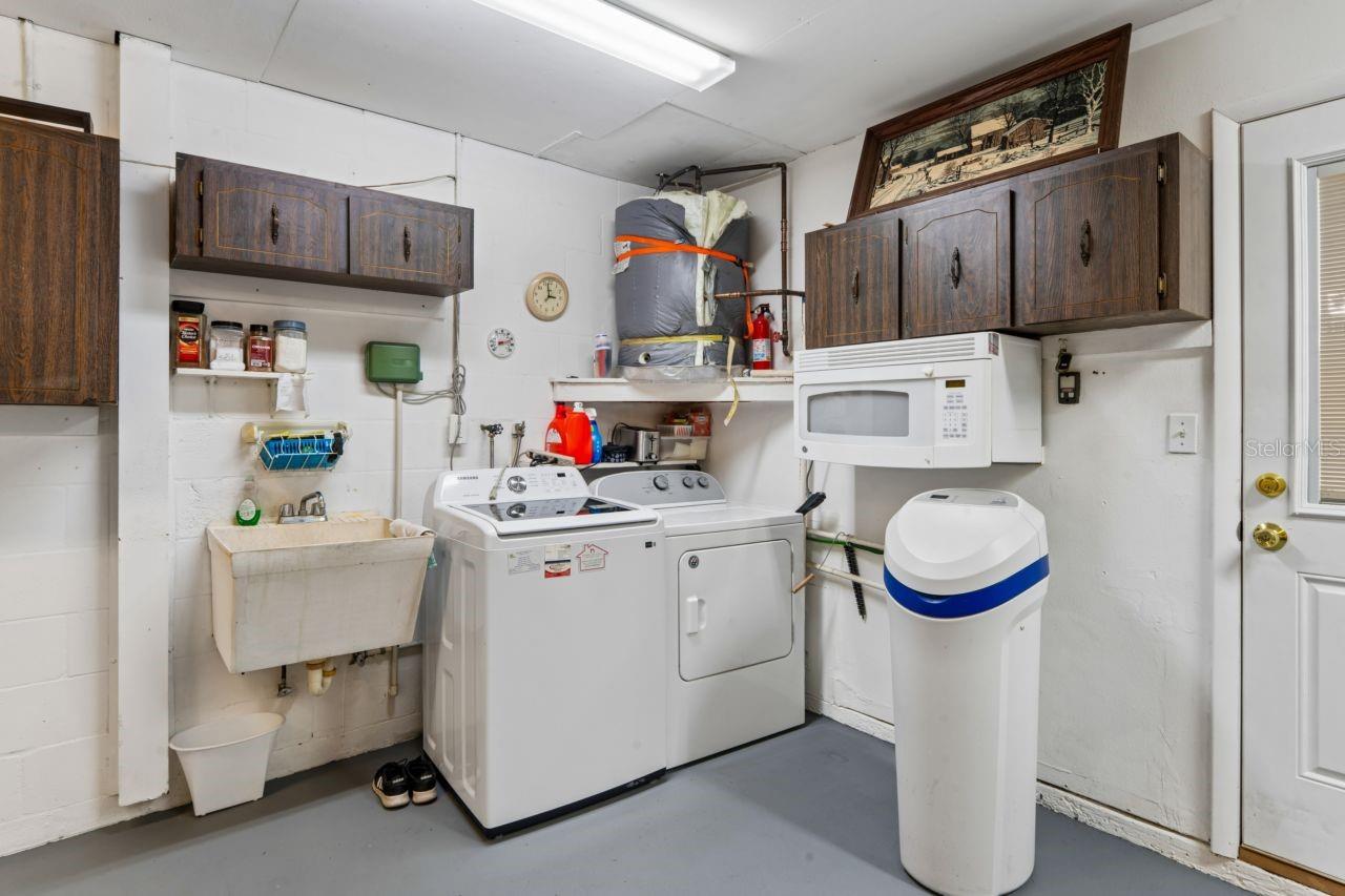 ORCHID LAKE VILLAGE - Residential