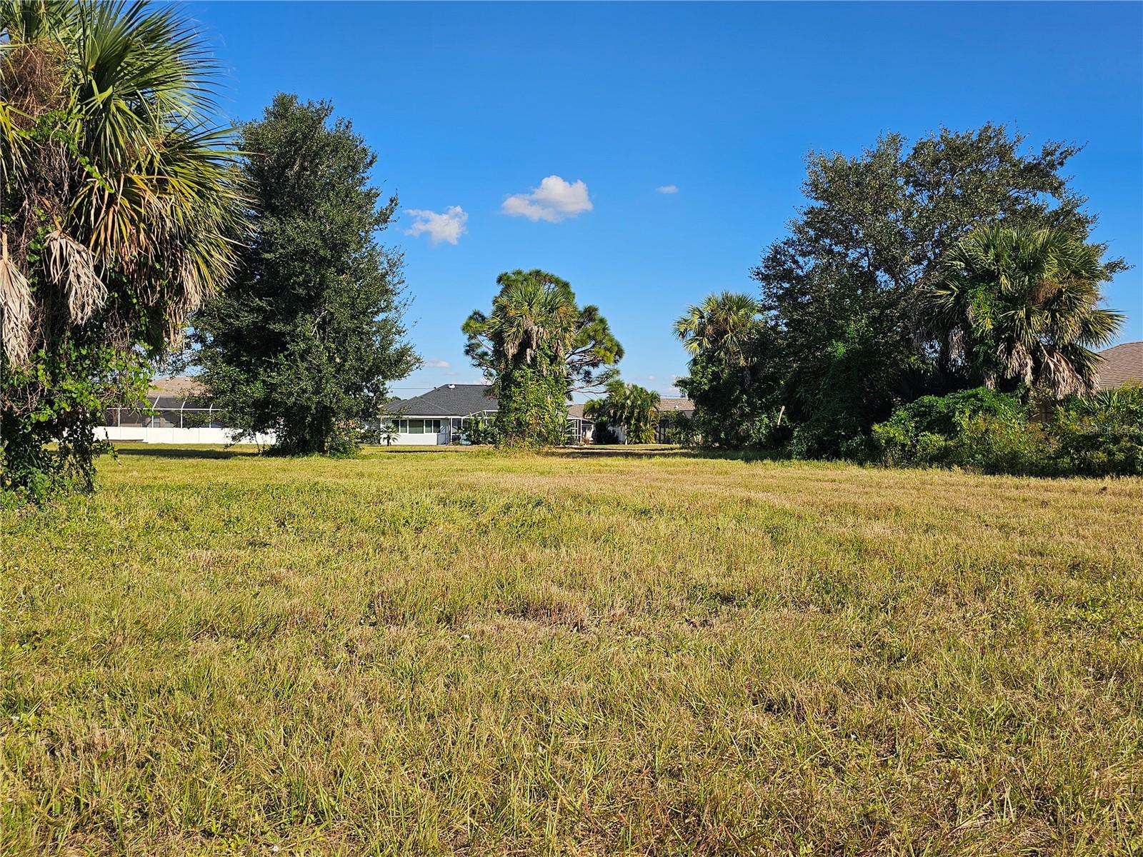 ROTONDA WEST BROADMOOR - Land