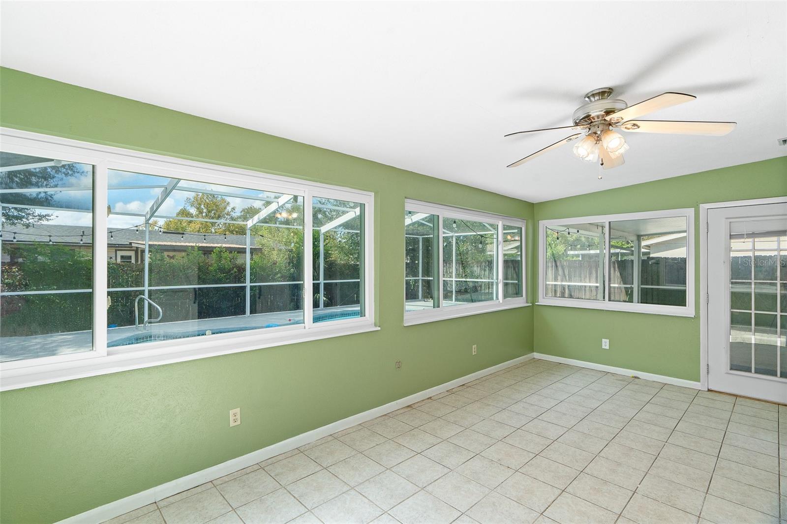 MARION OAKS UN 02 - Residential