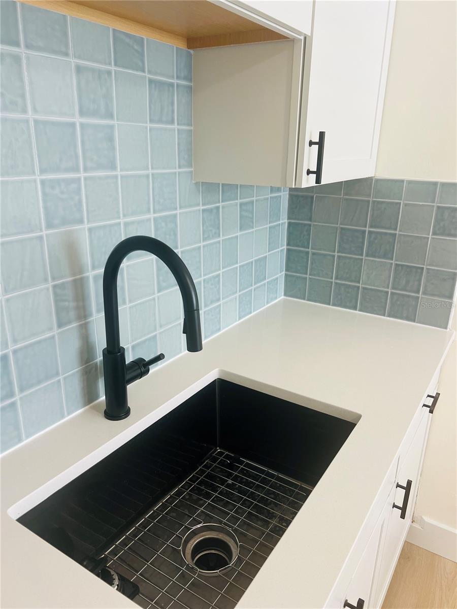 VINSETTA PARK ANNEX - Residential Lease