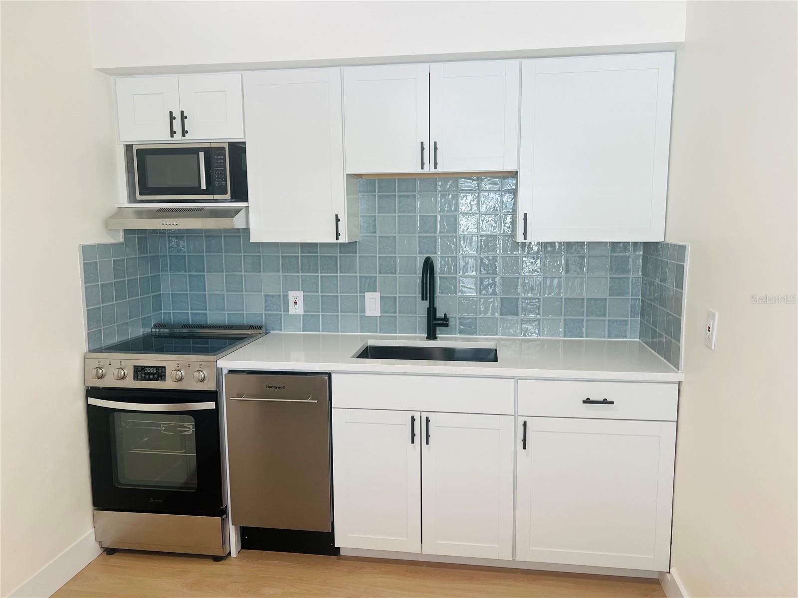 VINSETTA PARK ANNEX - Residential Lease