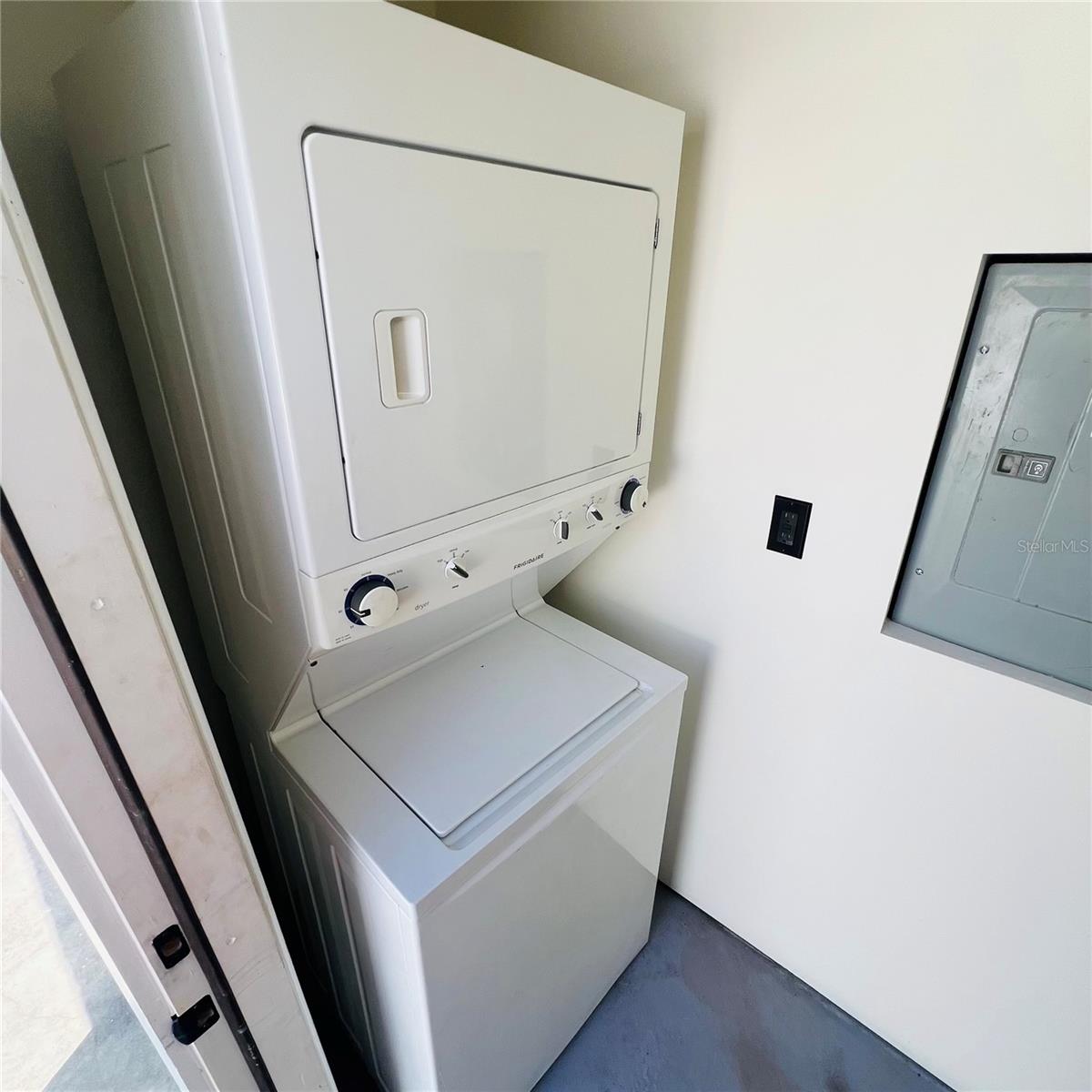 VINSETTA PARK ANNEX - Residential Lease