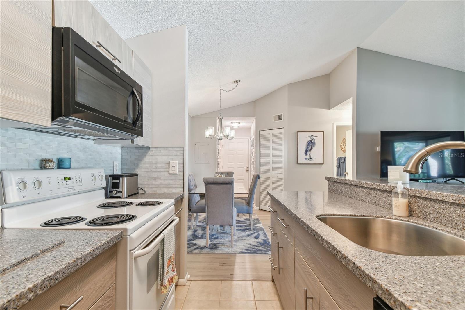 HUNTERS GLEN CONDO - Residential