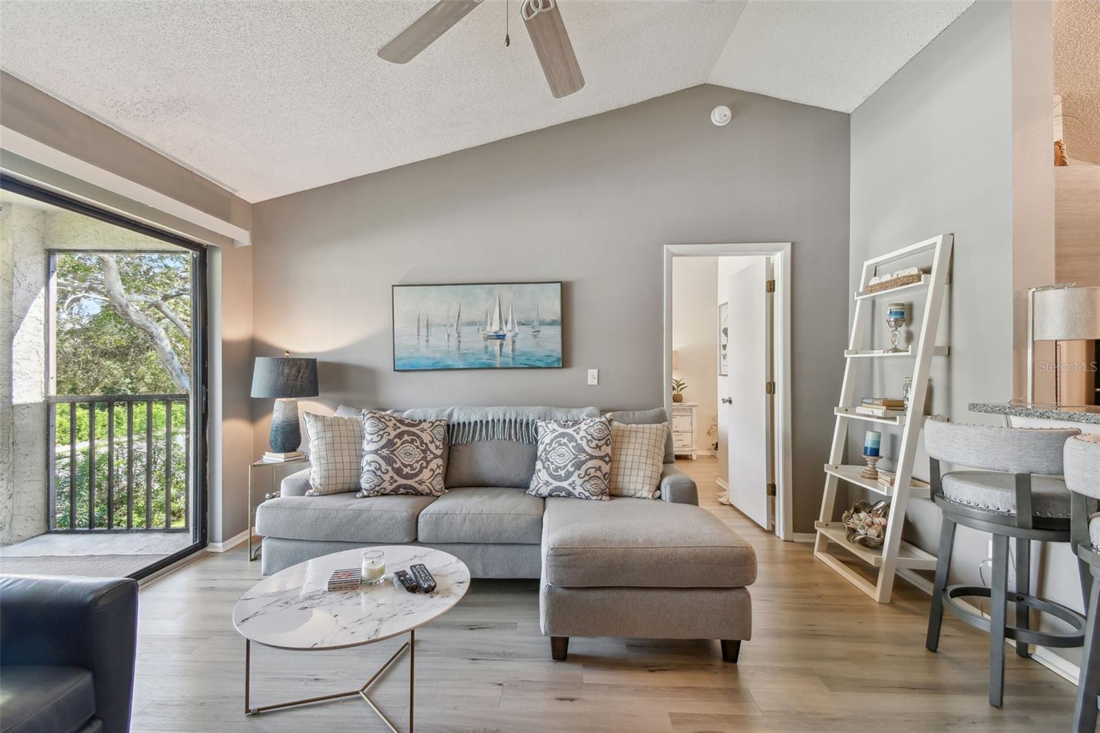 HUNTERS GLEN CONDO - Residential