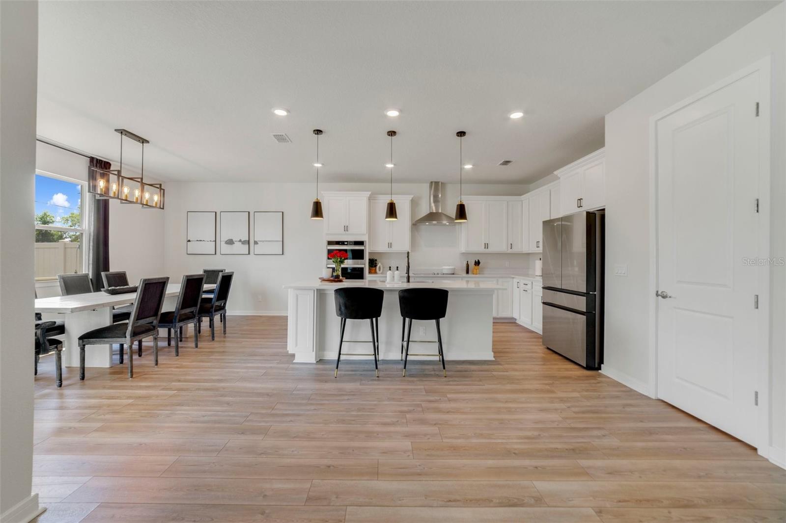 5660 OAK KNOLL DRIVE