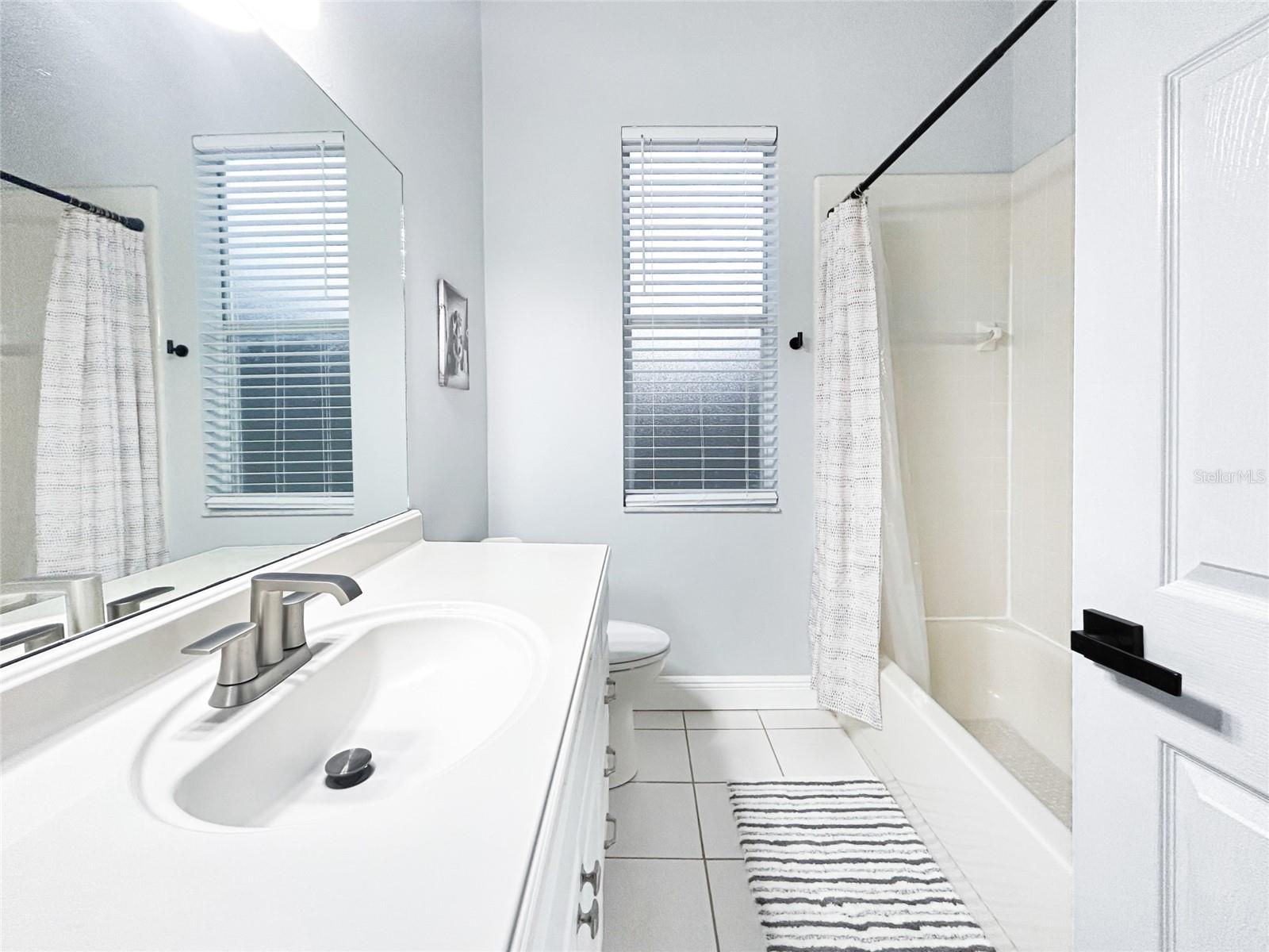 UNIVERSITY ESTATES - Residential