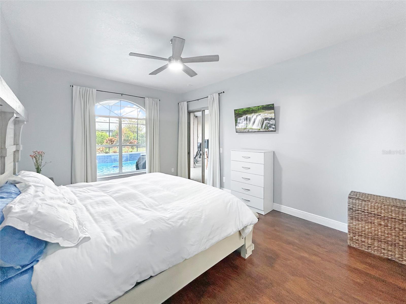 UNIVERSITY ESTATES - Residential