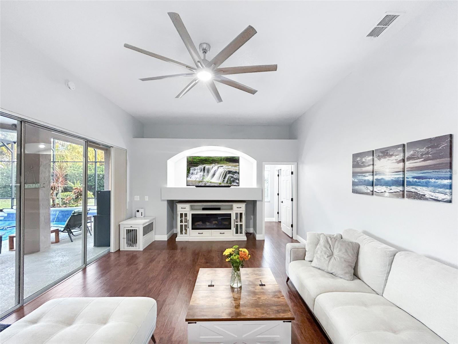 4839 EAGLESHAM DRIVE