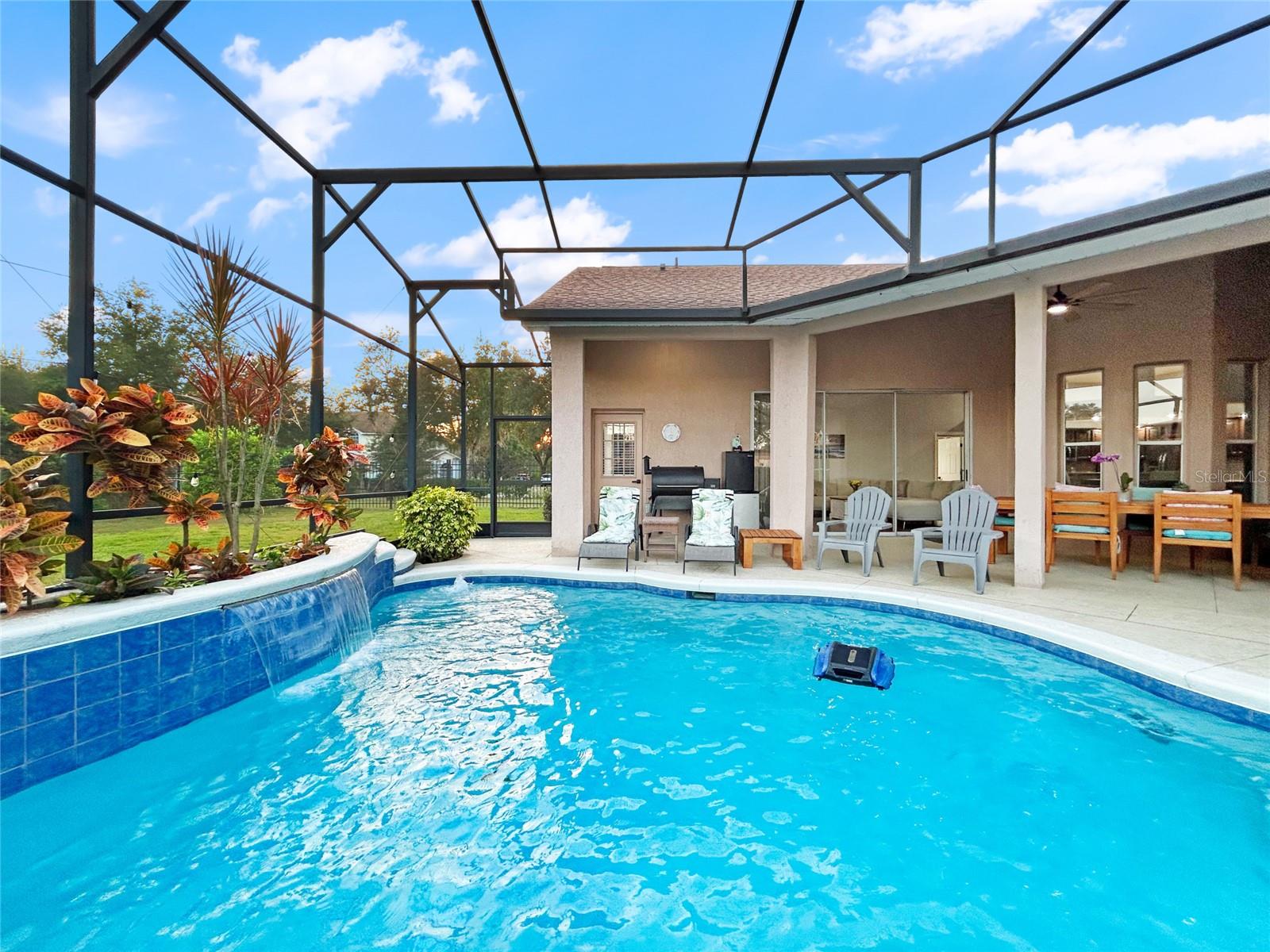 UNIVERSITY ESTATES - Residential