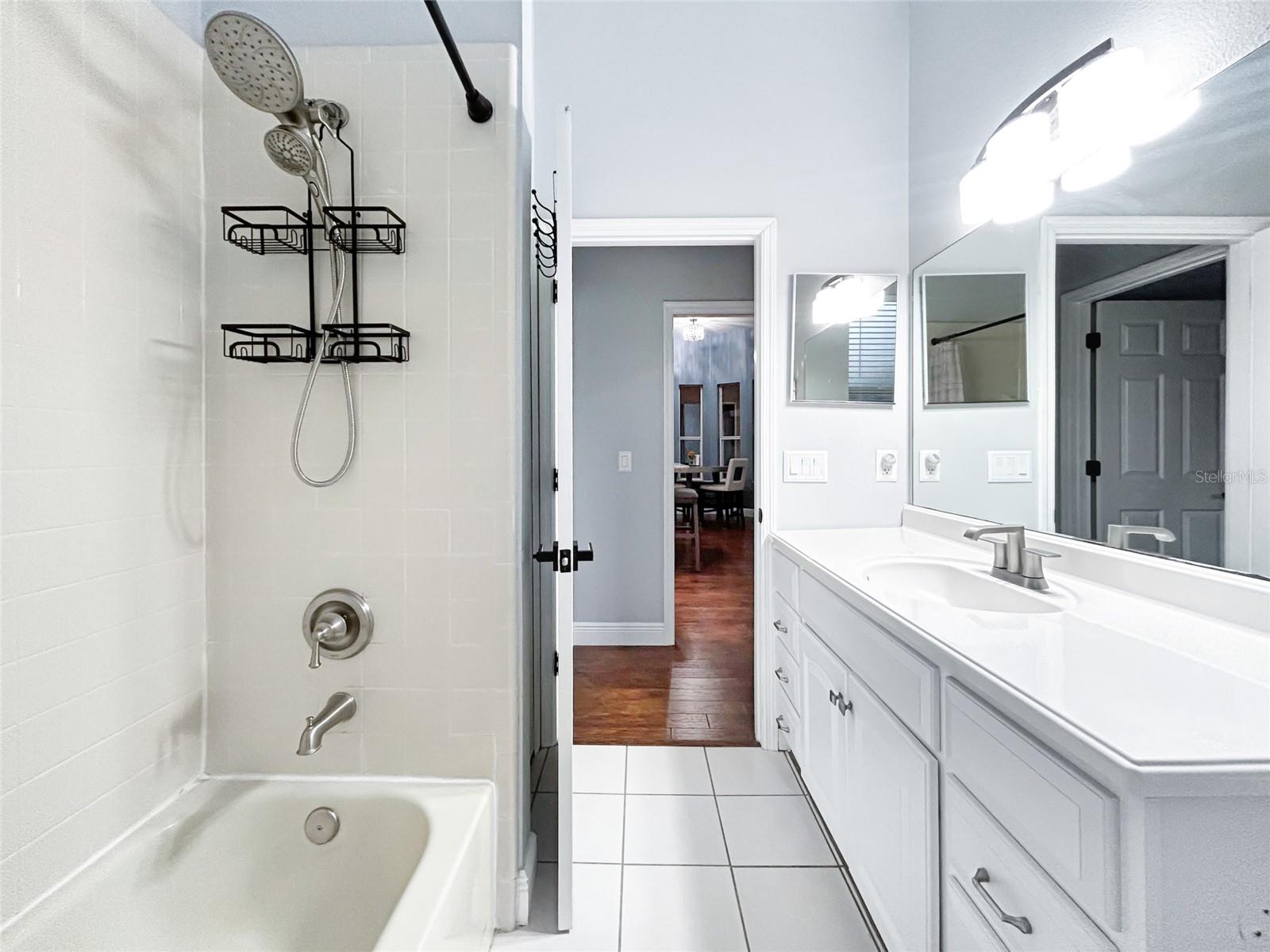 UNIVERSITY ESTATES - Residential