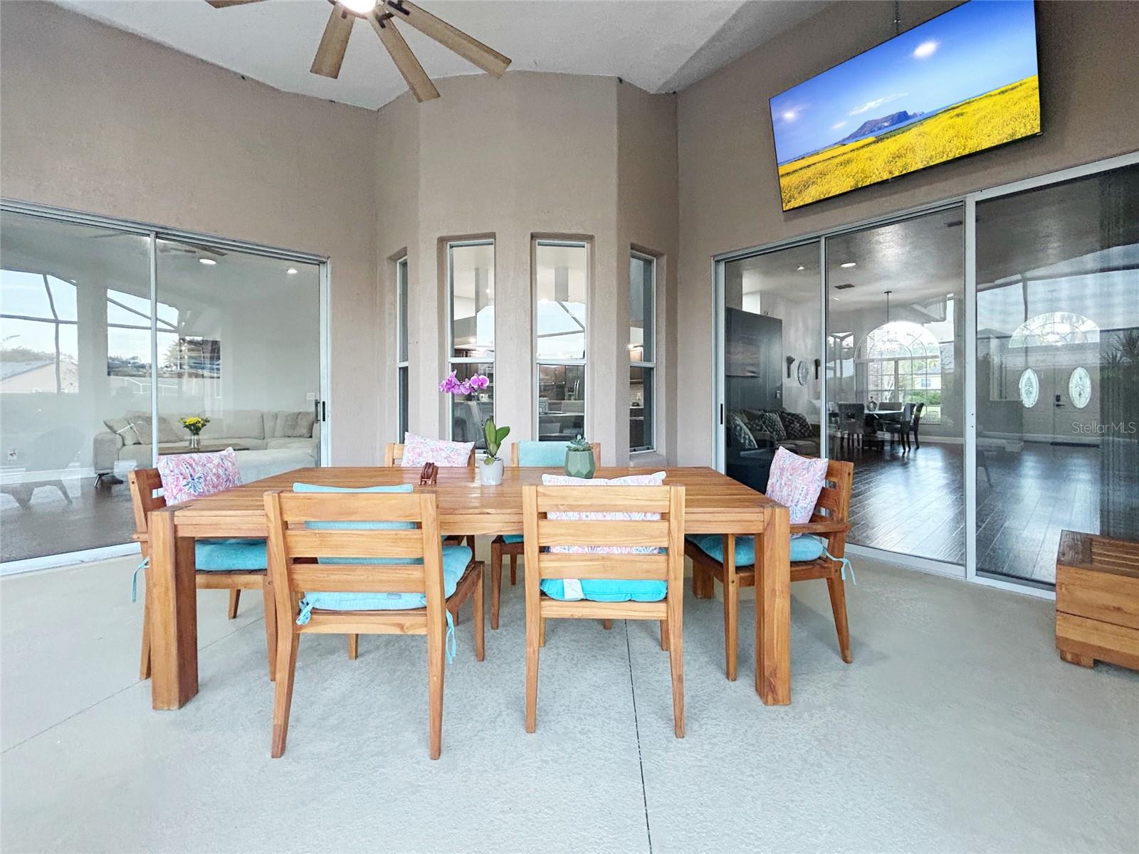 UNIVERSITY ESTATES - Residential