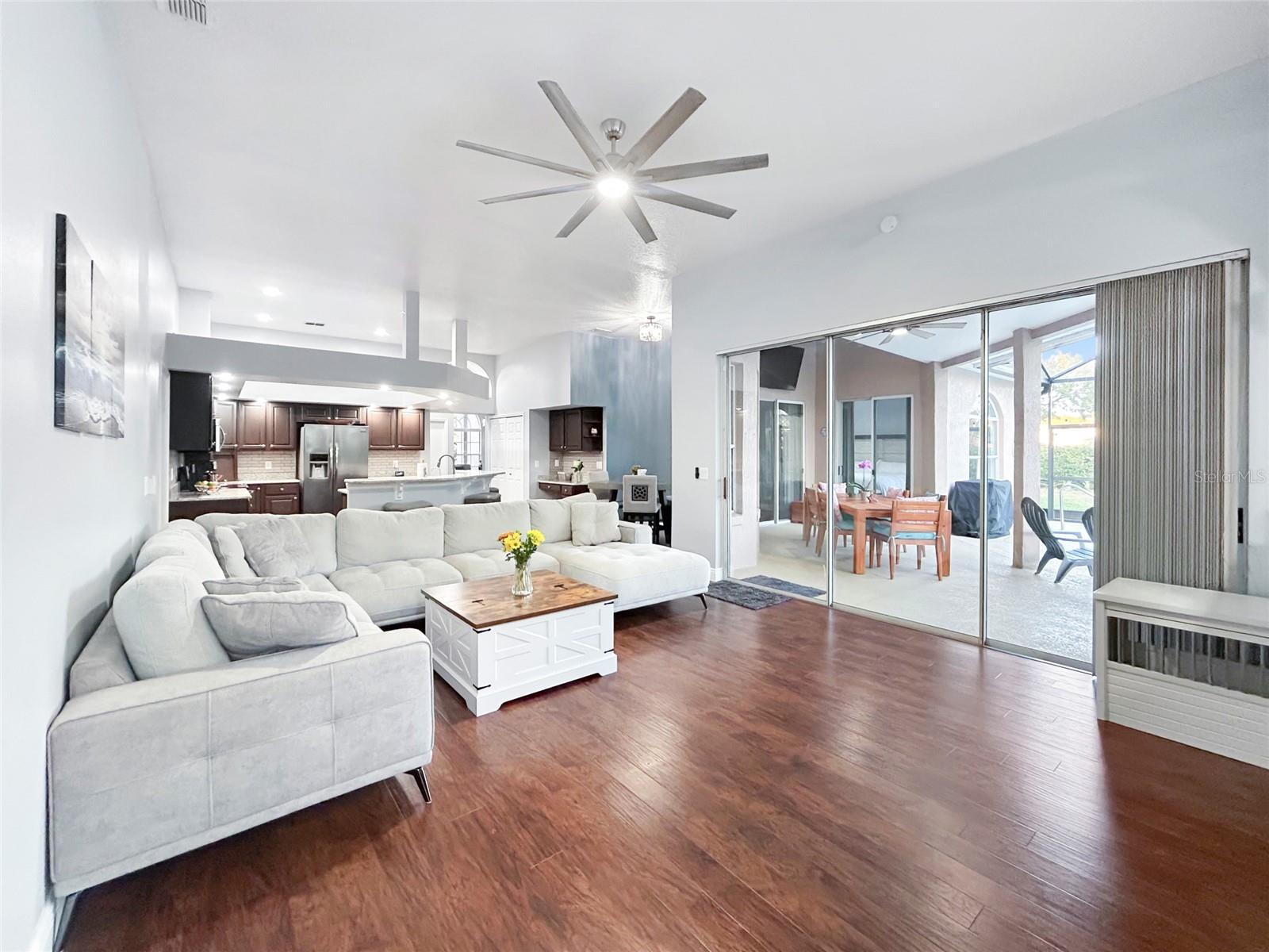 UNIVERSITY ESTATES - Residential