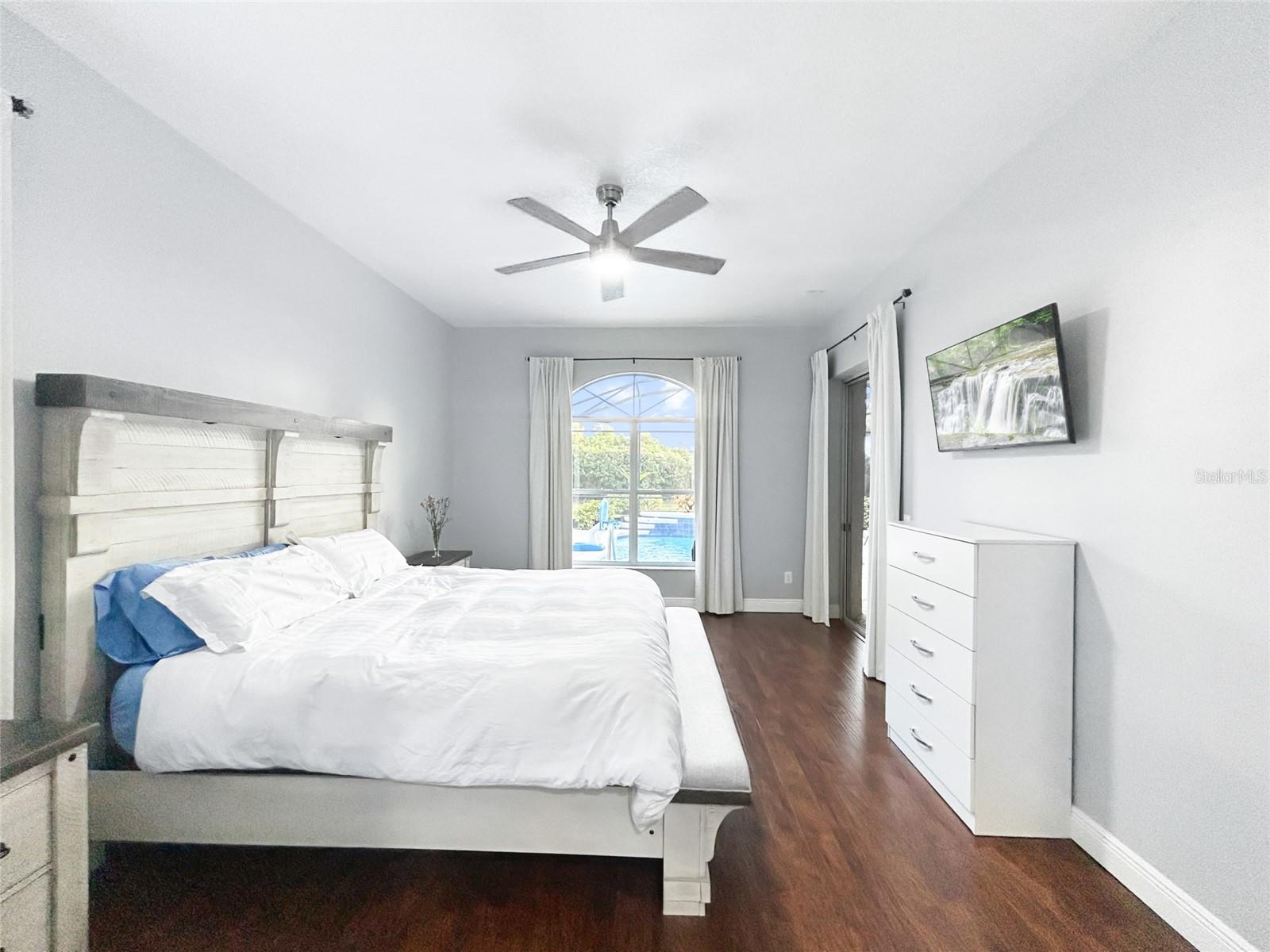 UNIVERSITY ESTATES - Residential