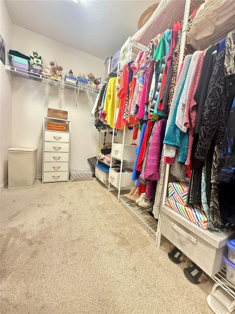 OXFORD OAKS PH ONE - Residential