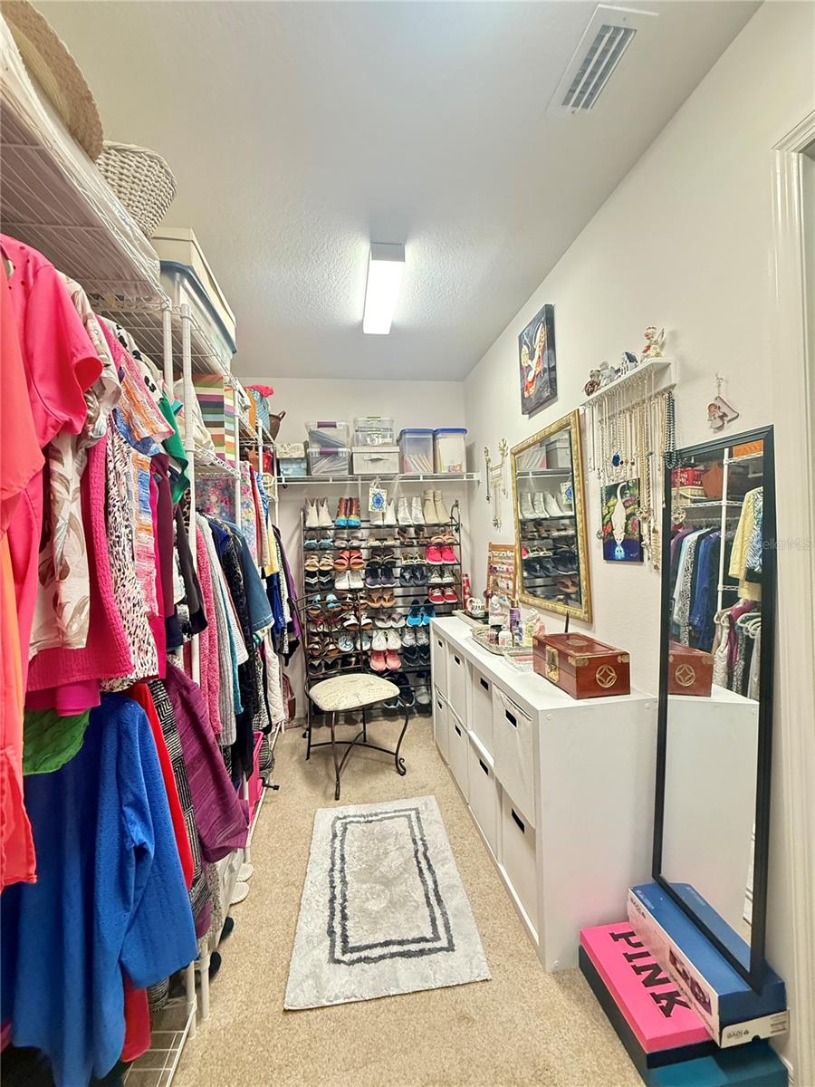 OXFORD OAKS PH ONE - Residential