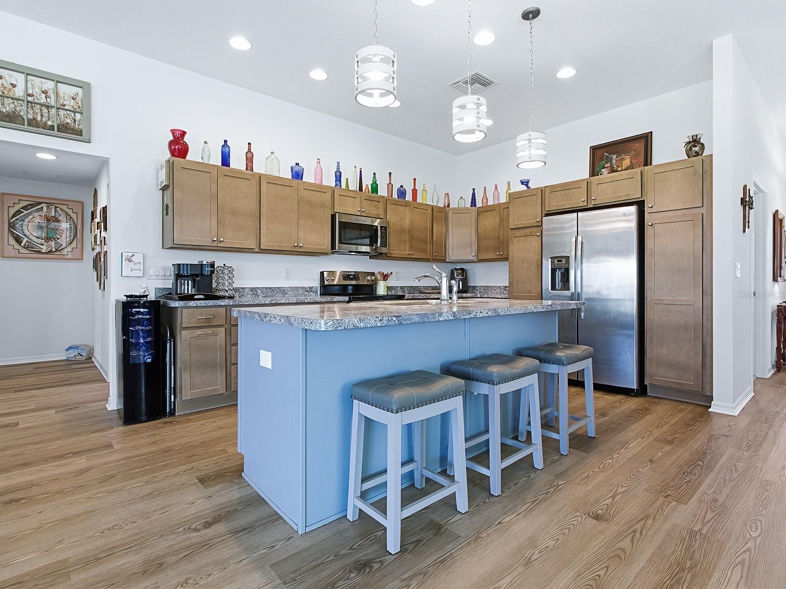 OXFORD OAKS PH ONE - Residential