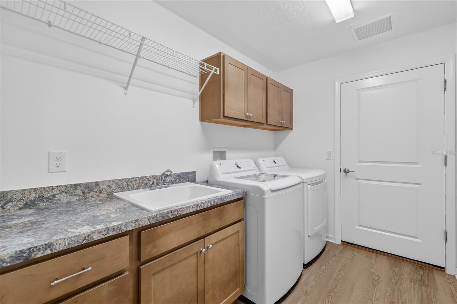 OXFORD OAKS PH ONE - Residential