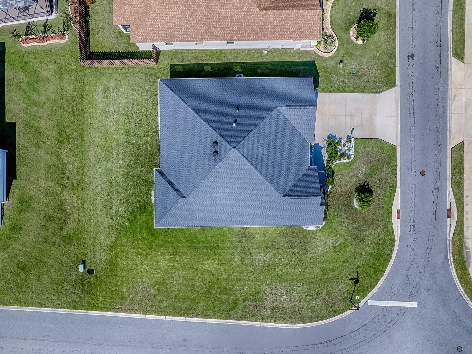 OXFORD OAKS PH ONE - Residential