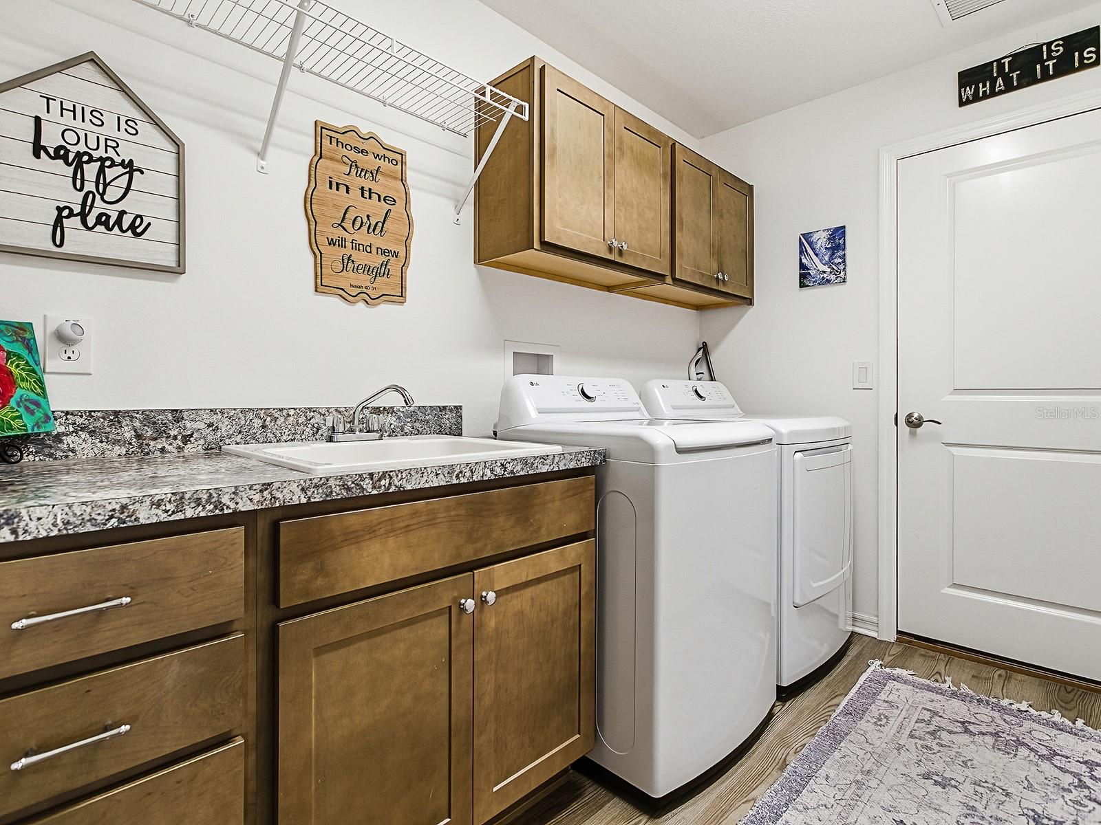 OXFORD OAKS PH ONE - Residential