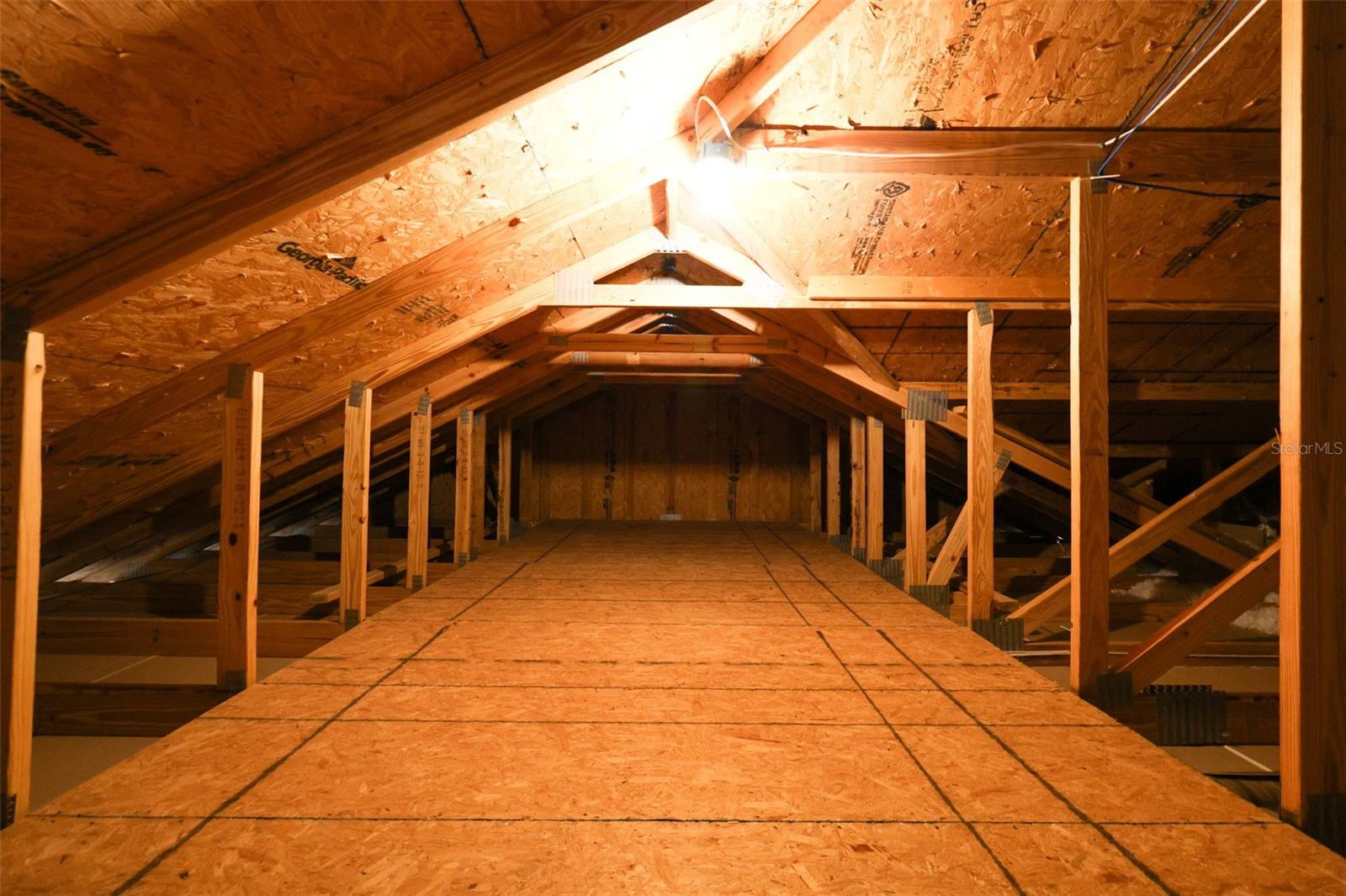 OXFORD OAKS PH ONE - Residential