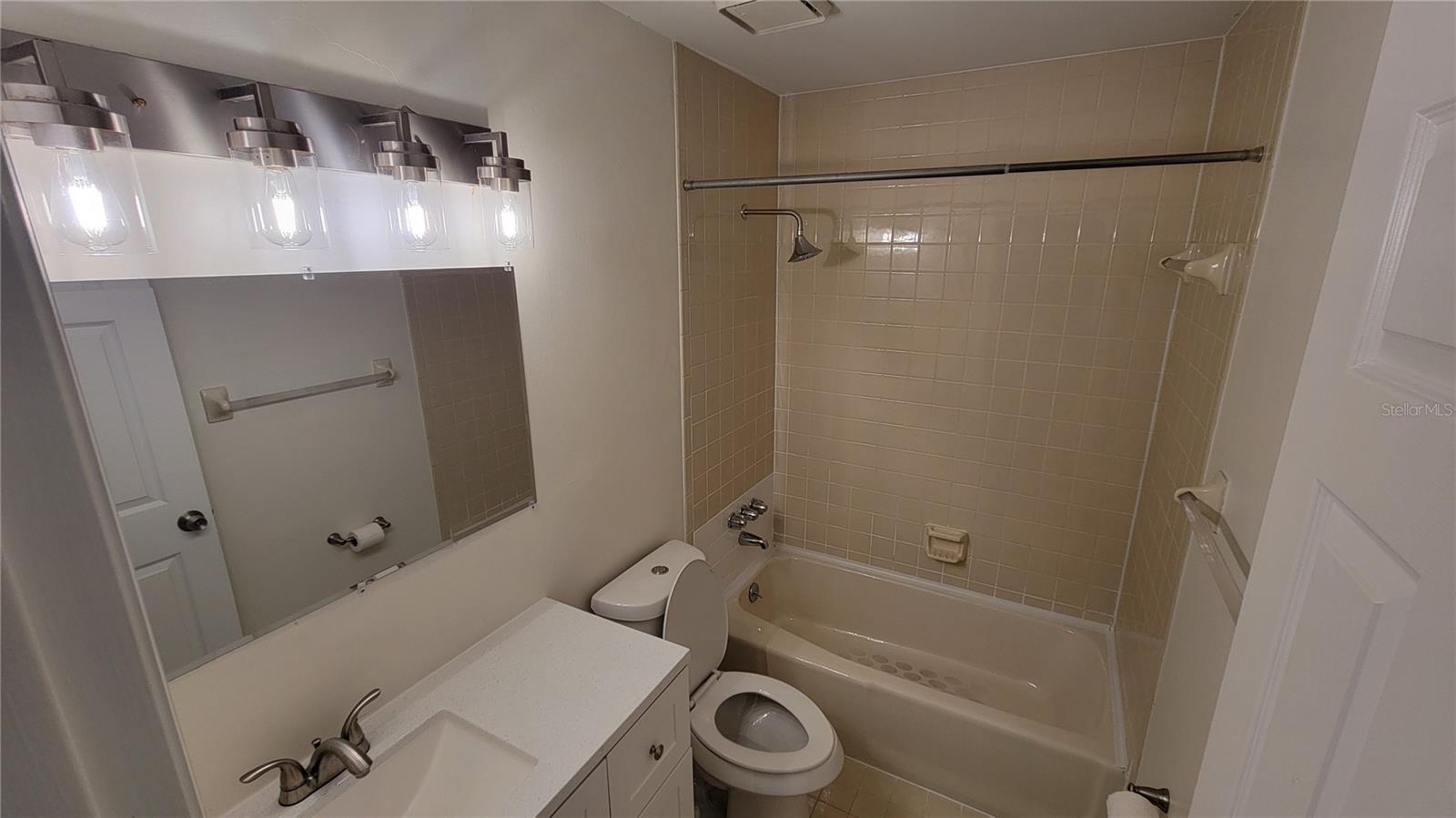 UNIT 28 HEATHERWOOD CONDO PHASE 1 PI#57412.0145/2 - Residential Lease