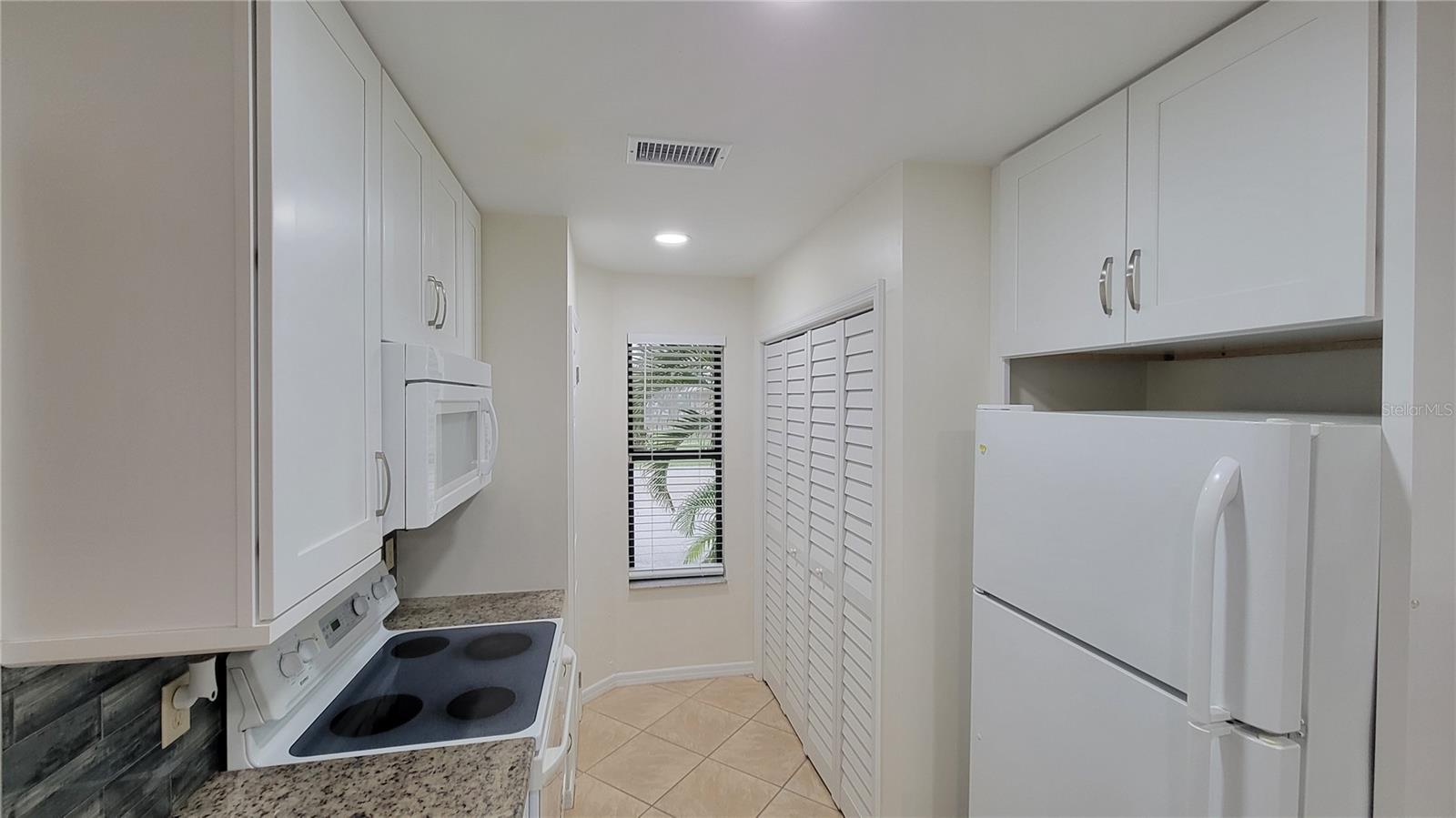 UNIT 28 HEATHERWOOD CONDO PHASE 1 PI#57412.0145/2 - Residential Lease