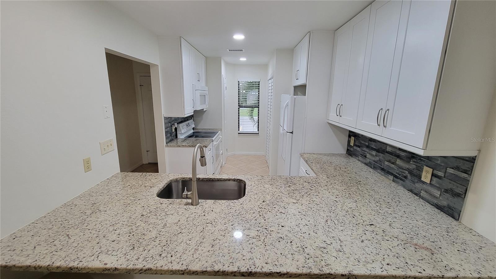 UNIT 28 HEATHERWOOD CONDO PHASE 1 PI#57412.0145/2 - Residential Lease