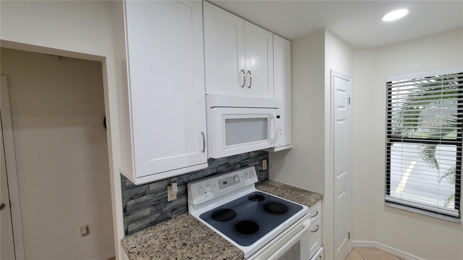UNIT 28 HEATHERWOOD CONDO PHASE 1 PI#57412.0145/2 - Residential Lease