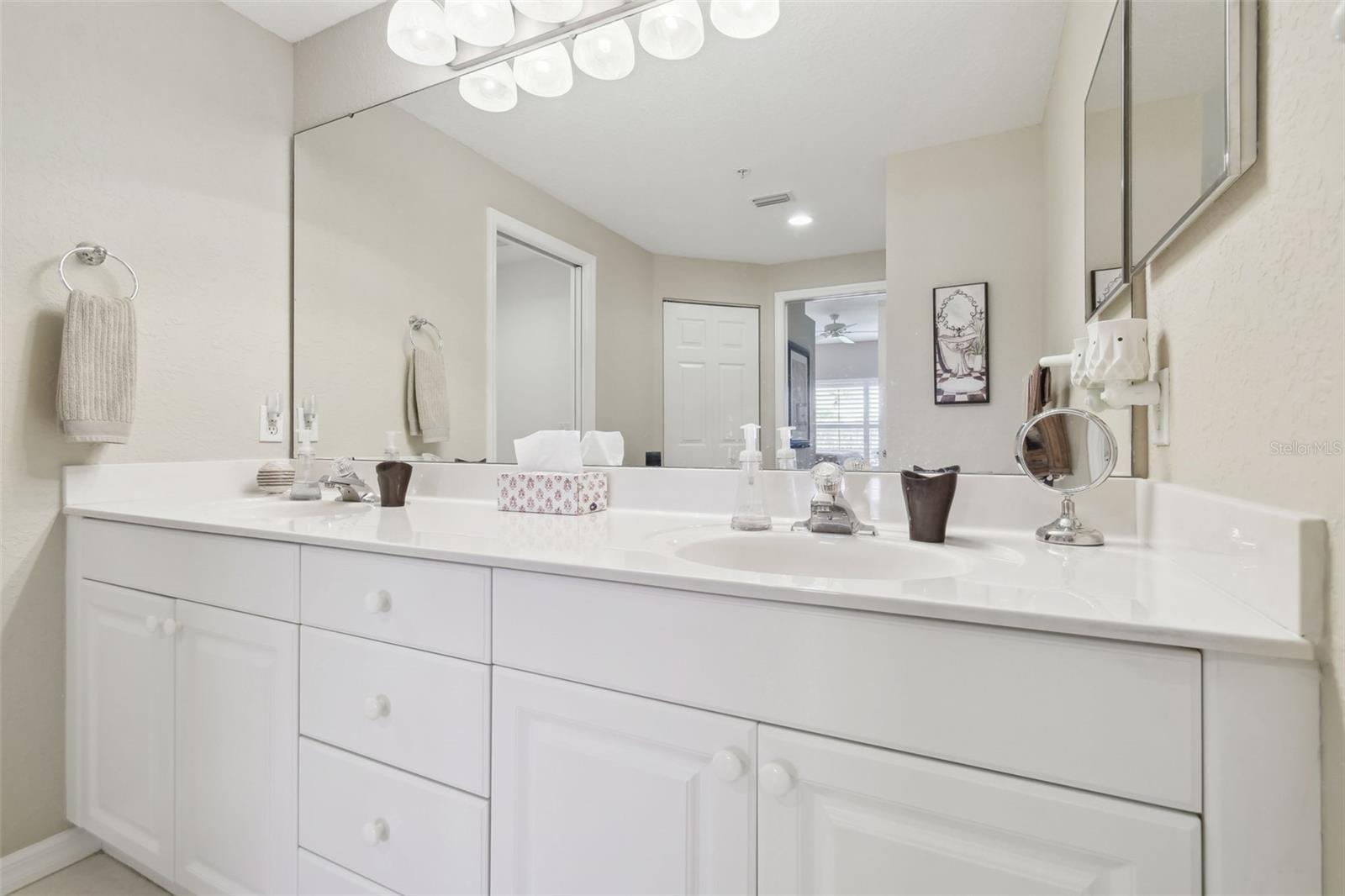 CEDAR HOLLOW AT TARA - Residential