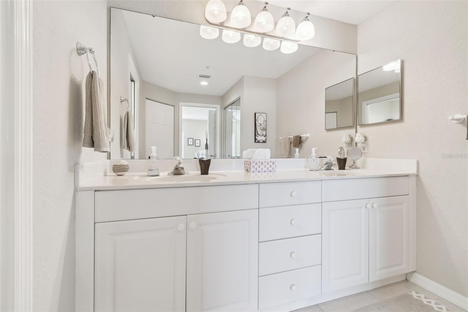 CEDAR HOLLOW AT TARA - Residential